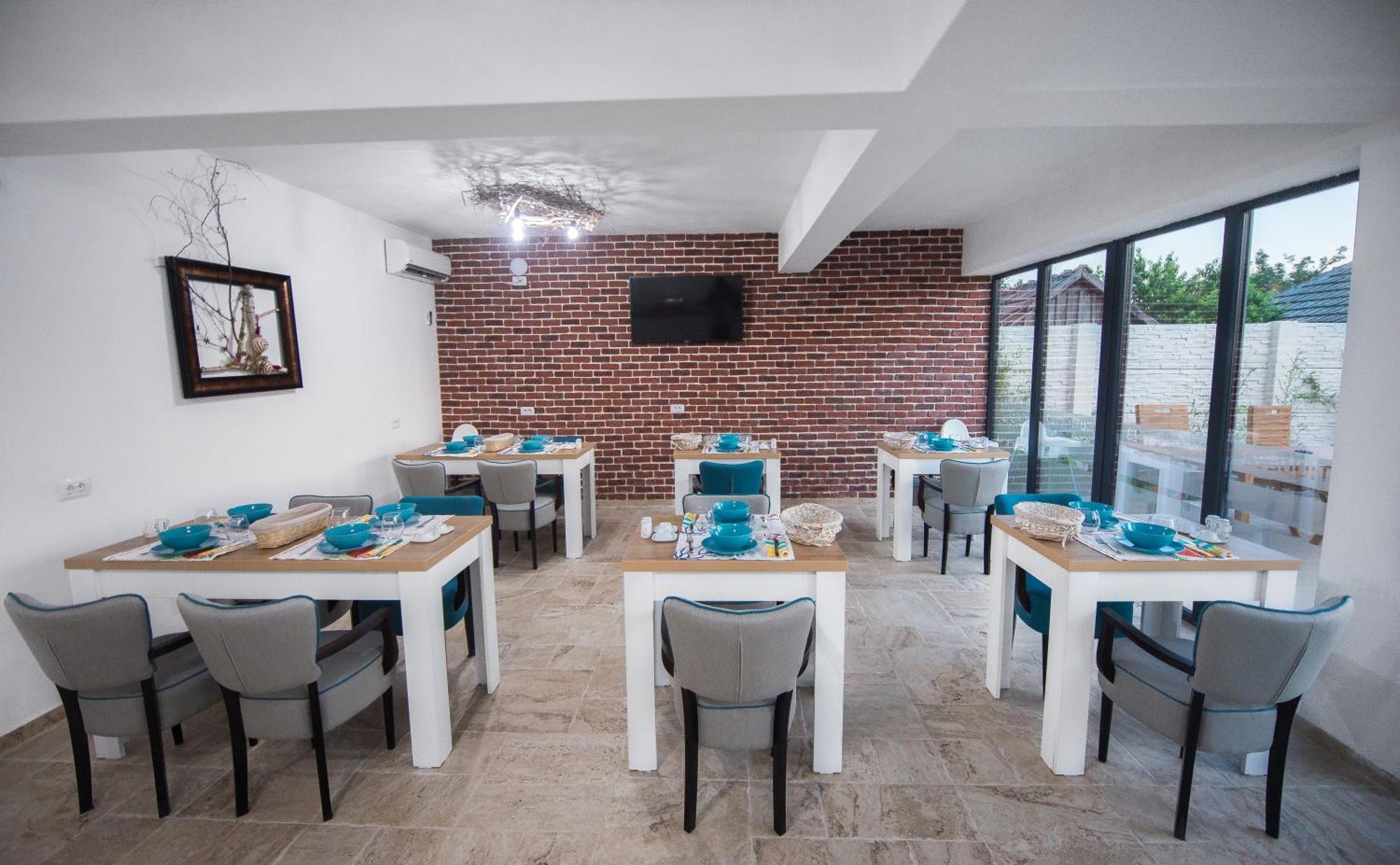 Boutique 23 Otel Douăzeci şi Trei August Dış mekan fotoğraf